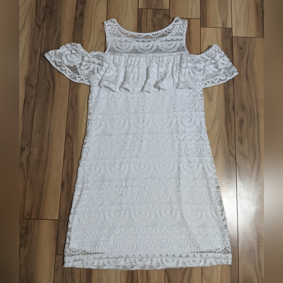 EUC! Lilly Pulitzer Women's Lyra Dress Resort White Lace Cold Shoulder Size S - Picture 3 of 13